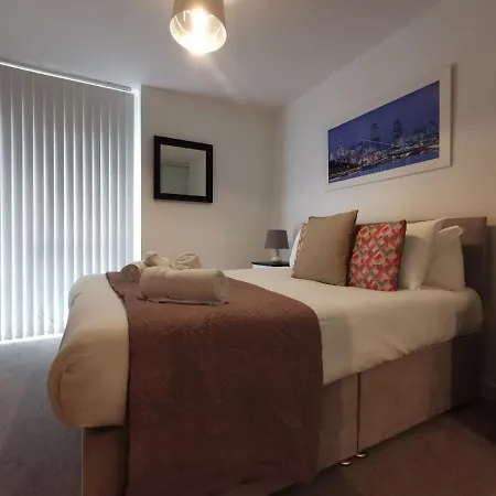 Spacious Centre At Lexington Gardens By Hf Group *